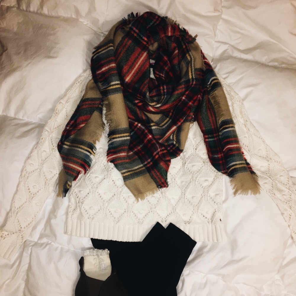 Cozy plaid blanket scarf!!